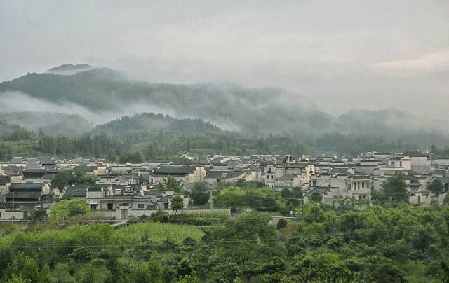 中國古鎮：淺析32個中國最美古鎮！