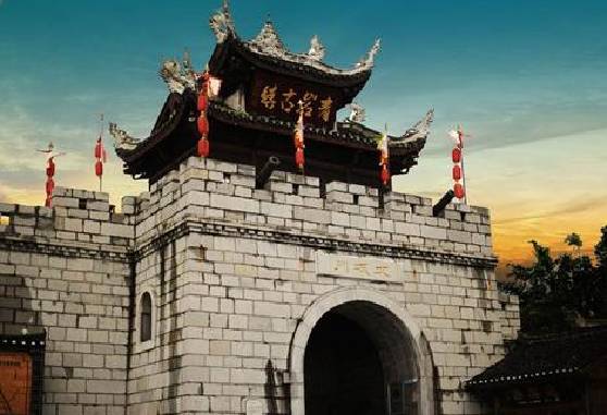 中國十大古鎮：體驗古色古香的古鎮韻味！