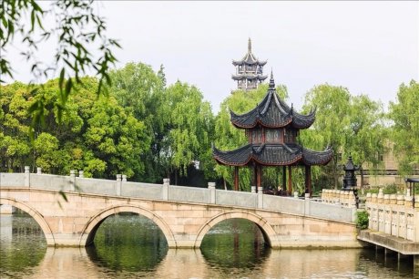 古鎮最美季節，你就是畫中人