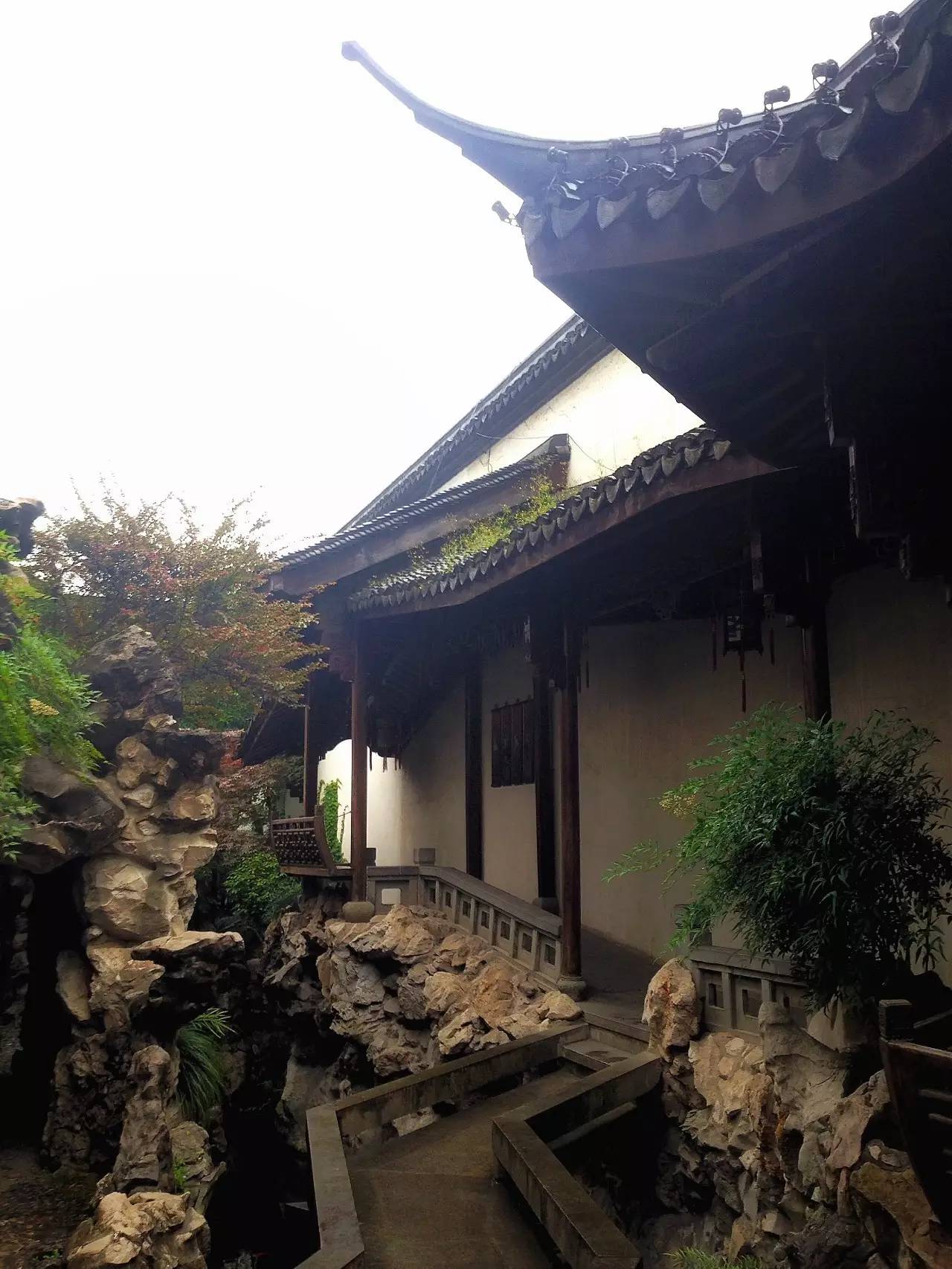 江南豪宅，淺談用紫檀和花梨木建的胡雪巖故居