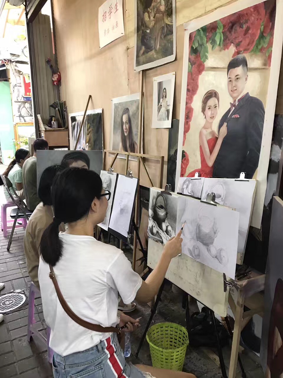 深圳大芬油畫村，詩與遠方的低角度存在