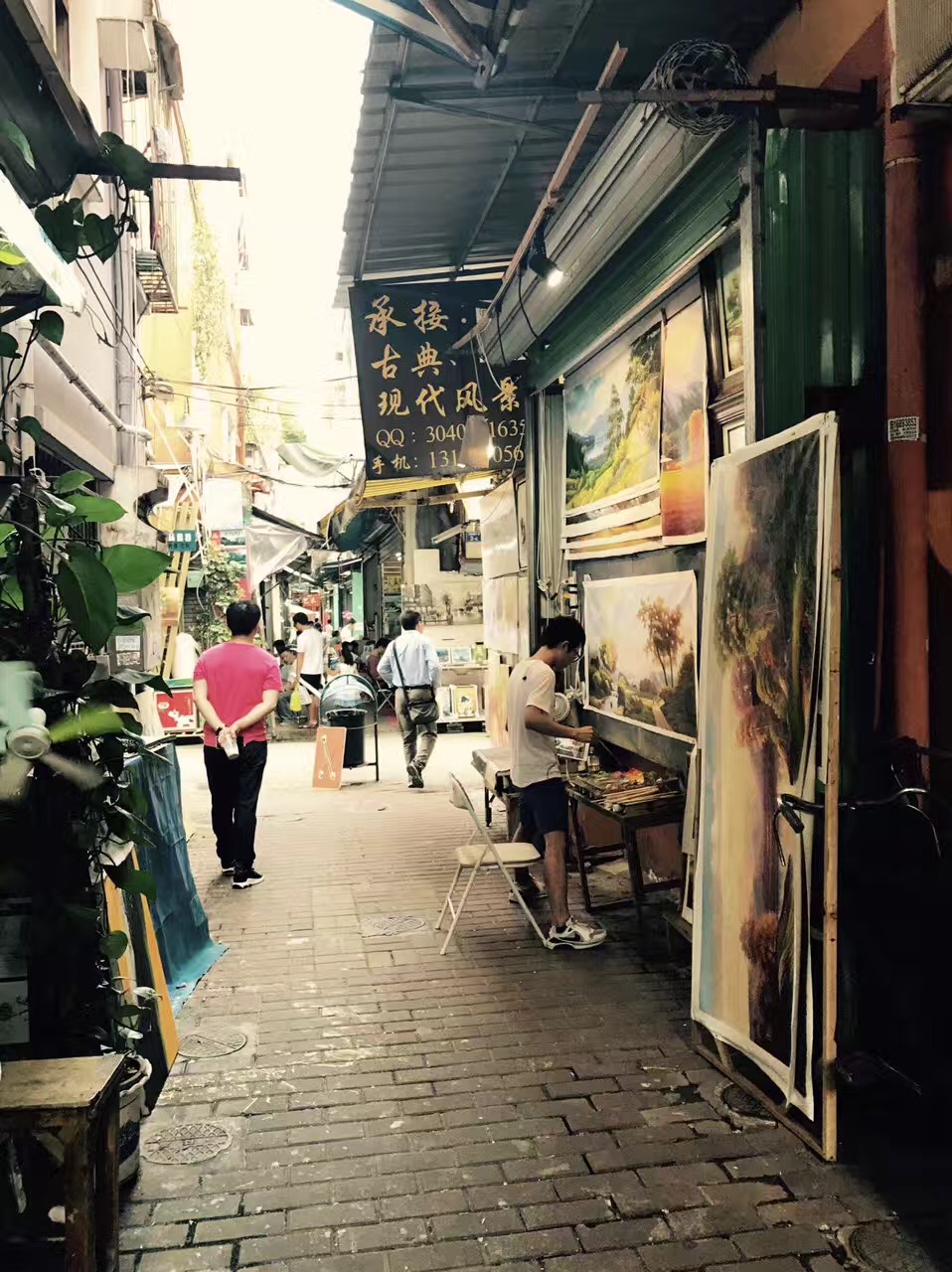 深圳大芬油畫村，詩與遠方的低角度存在