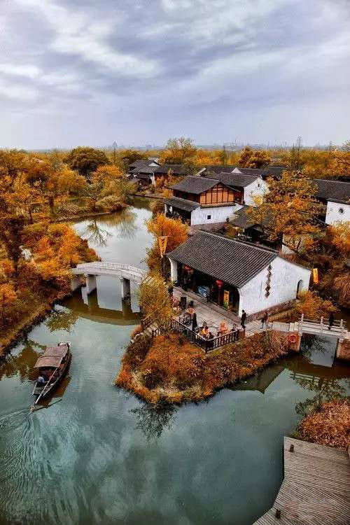 古建筑，一片瓦，遮風擋雨