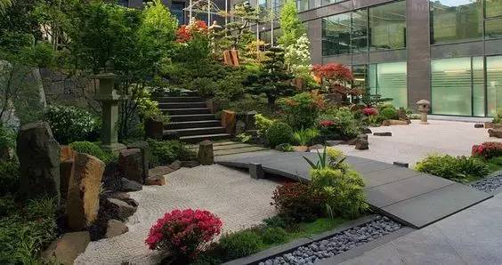 園林景觀設計中的一條漂亮旱溪