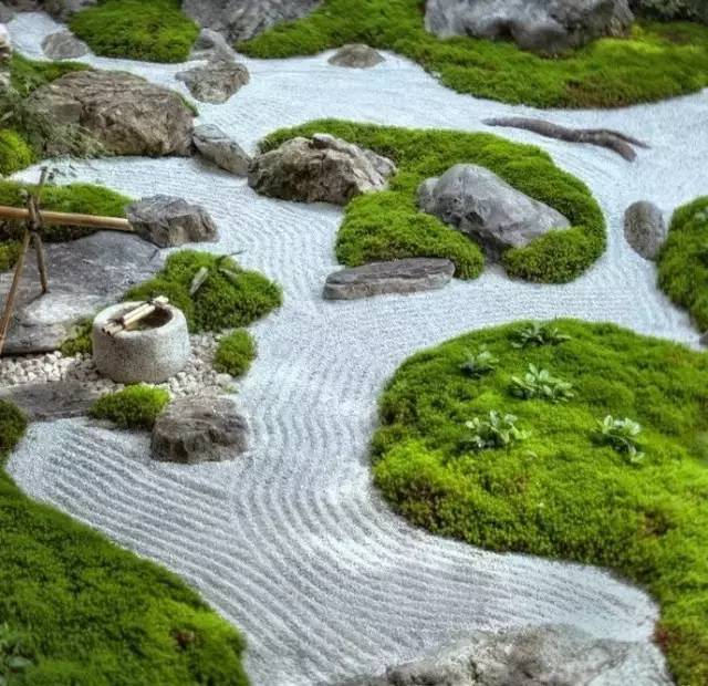 園林景觀設計中的一條漂亮旱溪