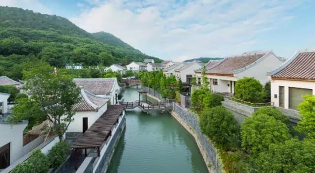 10家遺世獨立的湖畔民宿，感受盛夏的一股清涼