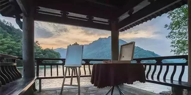 10家遺世獨立的湖畔民宿，感受盛夏的一股清涼