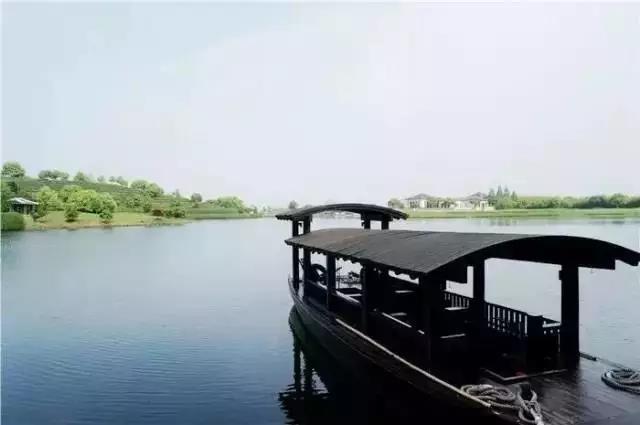 10家遺世獨立的湖畔民宿，感受盛夏的一股清涼