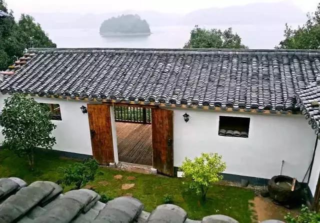10家遺世獨立的湖畔民宿，感受盛夏的一股清涼