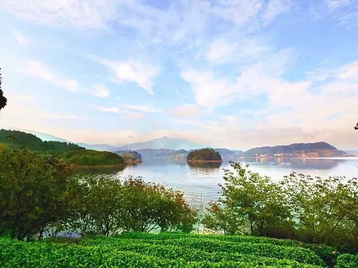 10家遺世獨立的湖畔民宿，感受盛夏的一股清涼