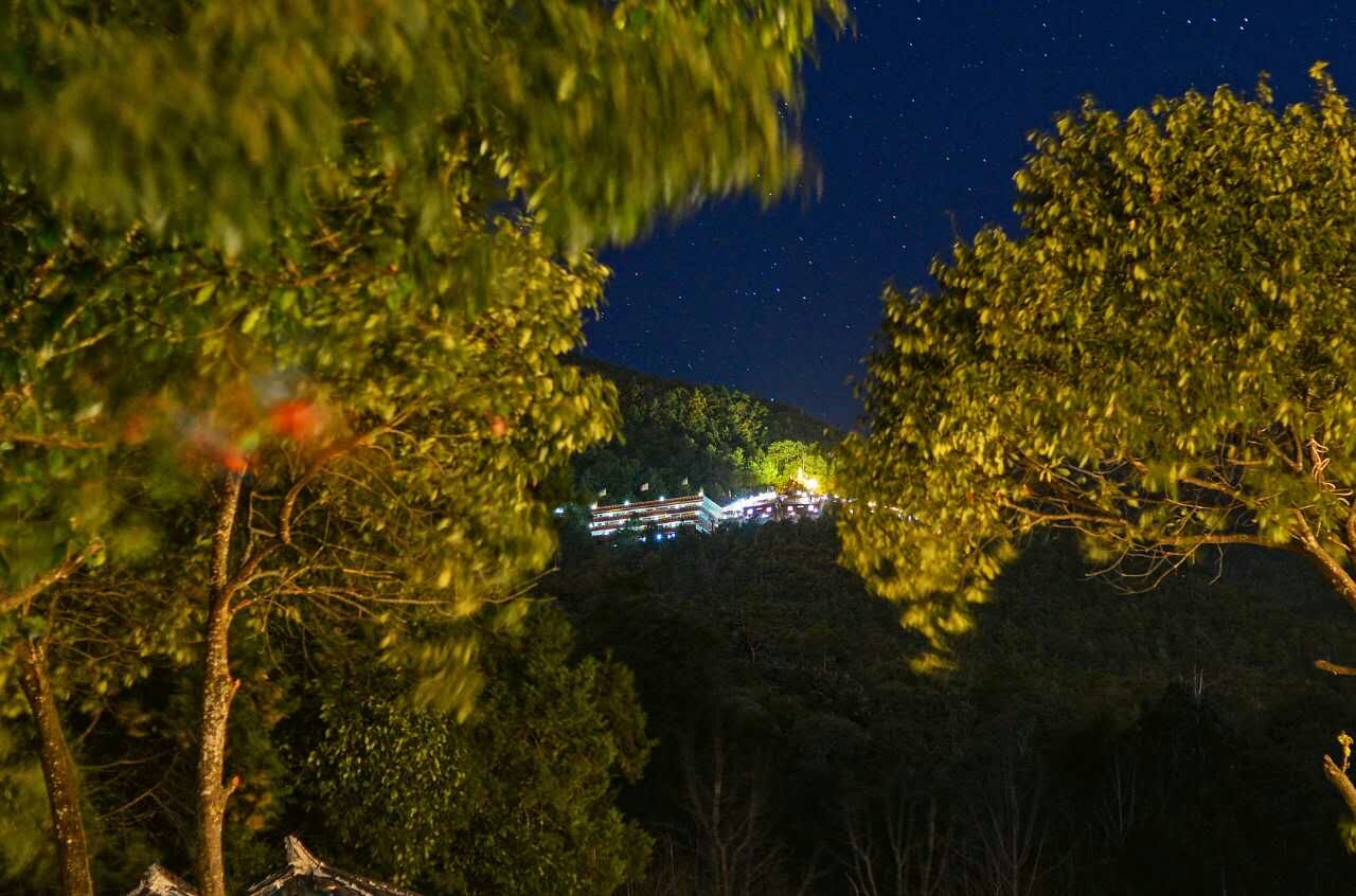 麗江·靈凈山舍，一花一木一世界！