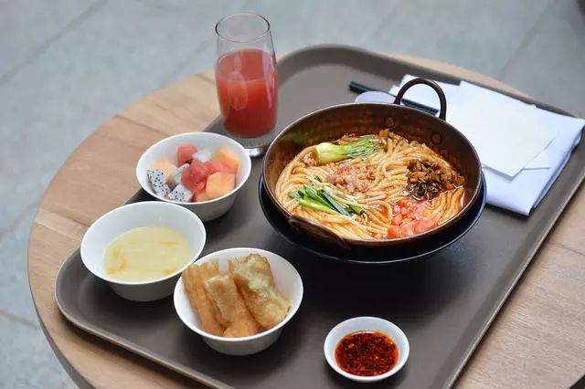 杭州·秀酒店，像上世紀劇場上演一場故事