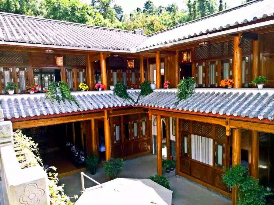漫宿·見(jiàn)山，在古鎮(zhèn)享受寧?kù)o而恬淡的時(shí)光