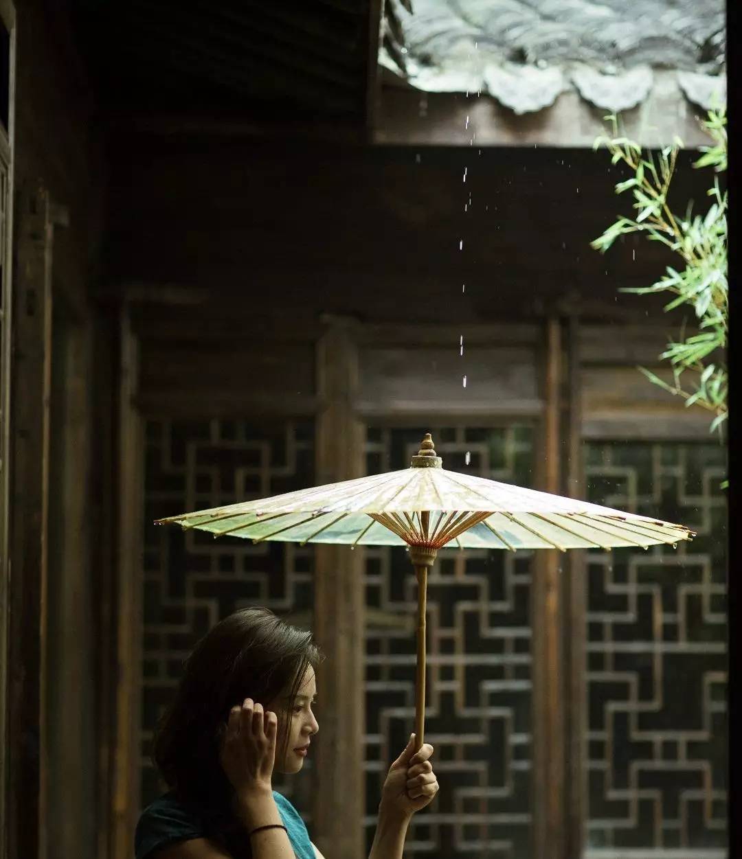 塘棲古鎮小茶姑娘，古鎮溪邊沐浴清風滌蕩心靈