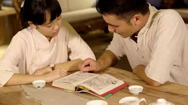 尋·尋客棧，一家超大藏書閣民宿設(shè)計