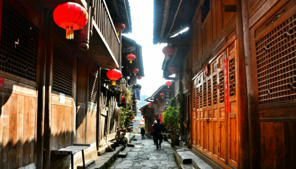 千年一 夢，醉在龔灘古鎮紅樓客棧