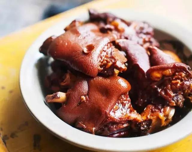 北皋一號的國際藝術區“有肉食堂”