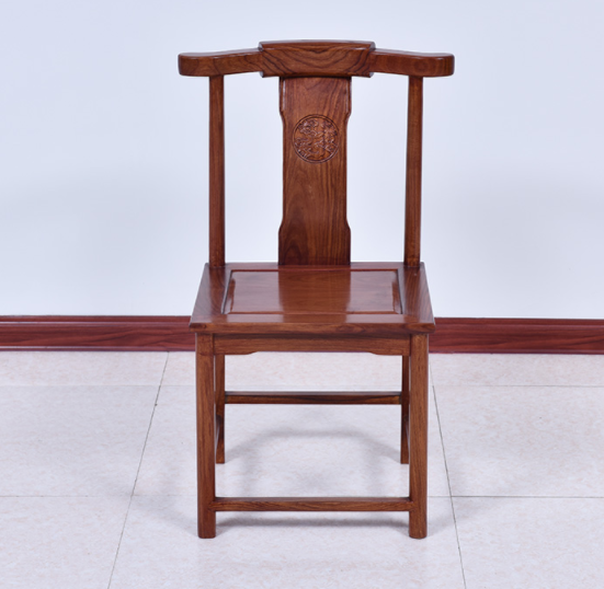 簡(jiǎn)約中式實(shí)木椅子，花梨木雕花官帽椅子