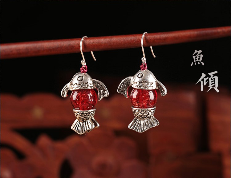 魚念傾城之美耳環，紅情古韻悠悠!