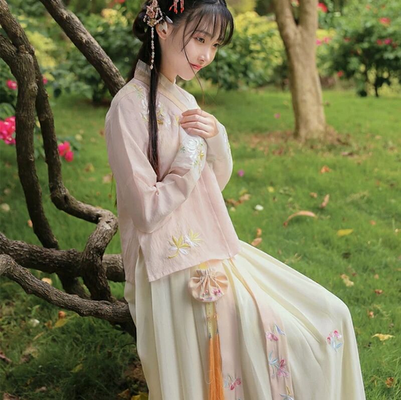 雨縑縑意漢服，清新刺繡襦裙漢服圖片