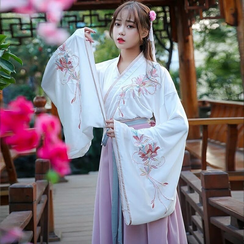 交領(lǐng)襦裙?jié)h服，粉紅清新淡雅漢服圖片