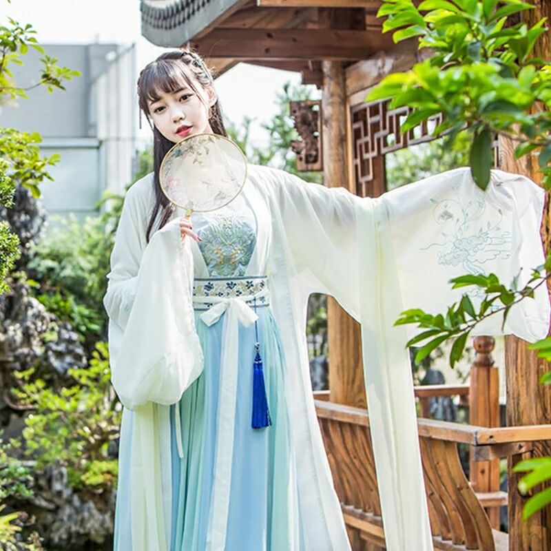 古風淡藍仙女漢服，清新淡雅襦裙漢服圖片