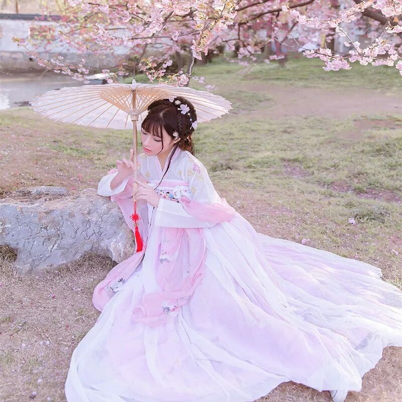 傳統華夏粉色漢服，漢元素清新淡雅漢服圖片