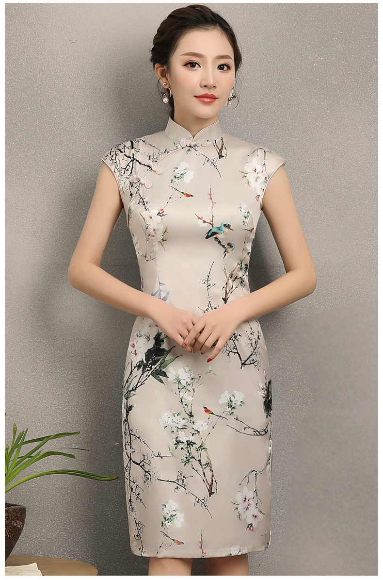 杏色曉鶴印花旗袍，時尚淡雅旗袍裙