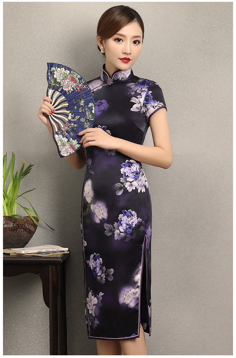 優(yōu)雅鏡花旗袍，清新藍(lán)色花旗袍裙