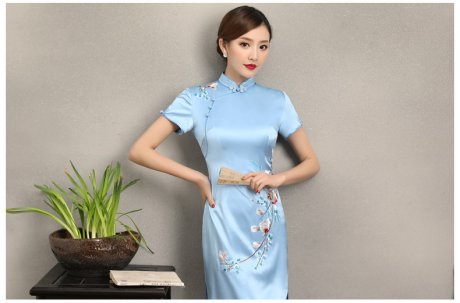 淡藍(lán)清新繡花旗袍，散香時(shí)尚旗袍裙