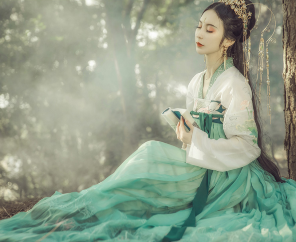 齊胸襦裙漢服，仙女蓮花荷葉刺繡裙