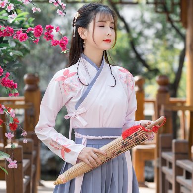 日常改良交領刺繡漢服，優雅民族風漢服圖片