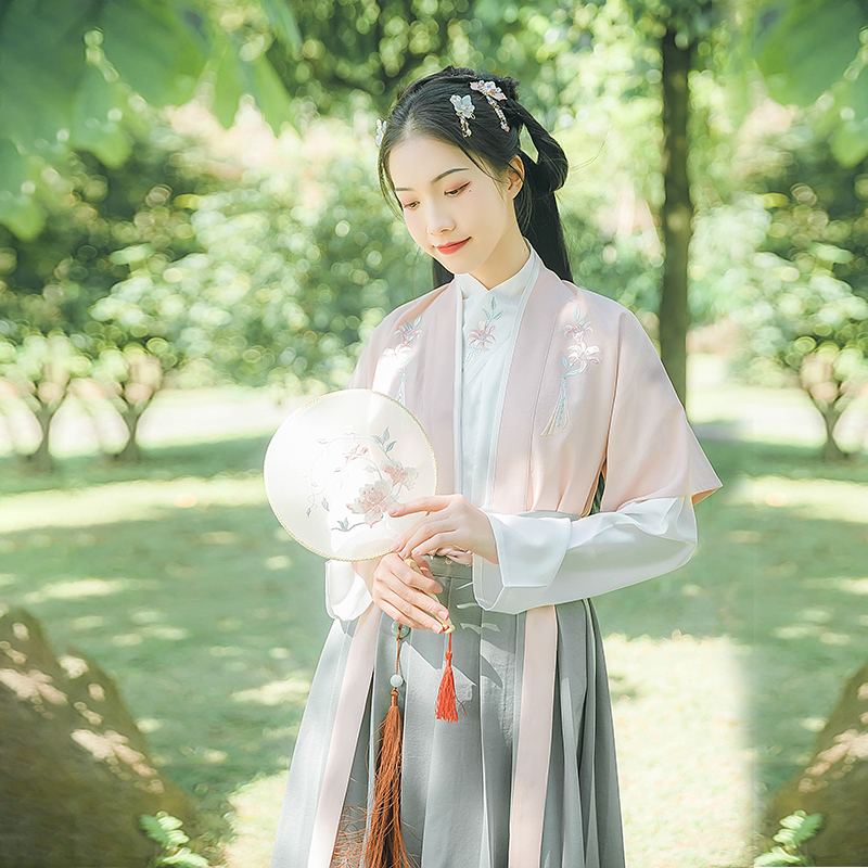 鈴瑤花齊腰襦裙漢服，小清新花枝刺繡漢服圖片