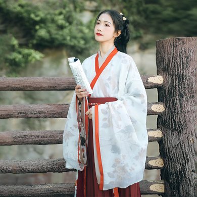 魏晉風大袖交領襦裙漢服，松葉水墨印花漢服