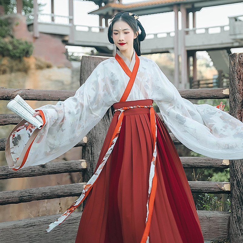 魏晉風大袖交領襦裙漢服，松葉水墨印花漢服