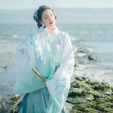 蓬萊閣大袖交領襦裙漢服，漸變花鳥刺繡漢服