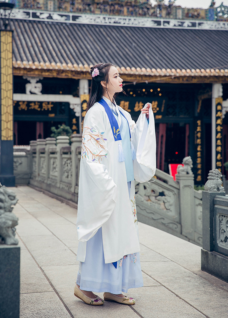 魏晉風回雪襦裙漢服，清新淡雅小鹿刺繡漢服