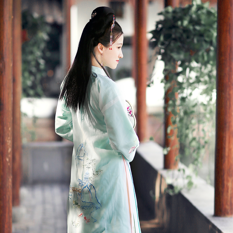 詩意韻味襦裙漢服，淡雅刺繡立領古風漢服