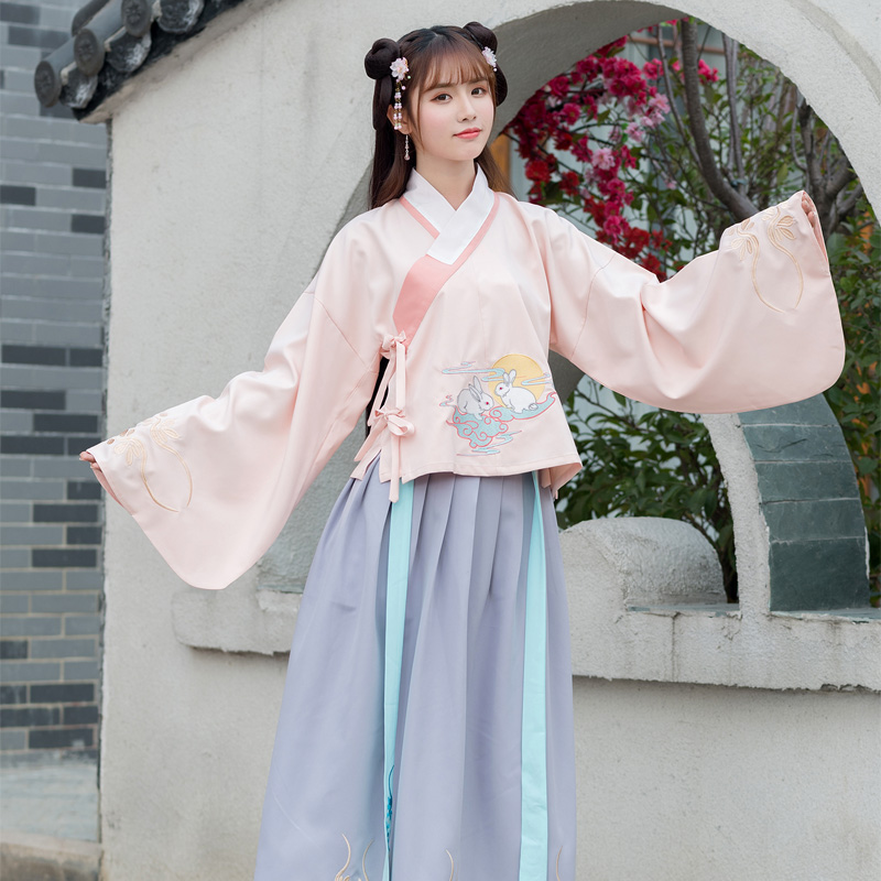 玉兔圖案傳統漢服，改良交領襖裙襦裙漢服