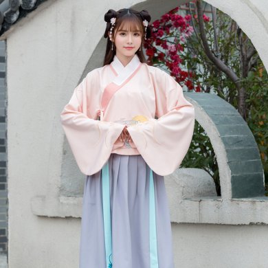 玉兔圖案傳統漢服，改良交領襖裙襦裙漢服