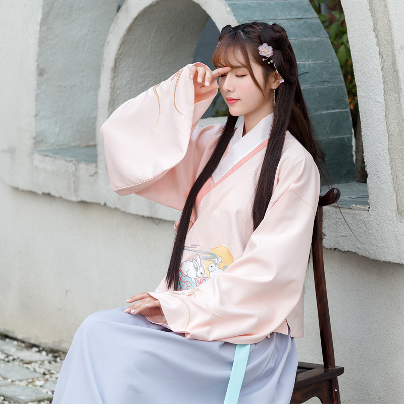 玉兔圖案傳統漢服，改良交領襖裙襦裙漢服