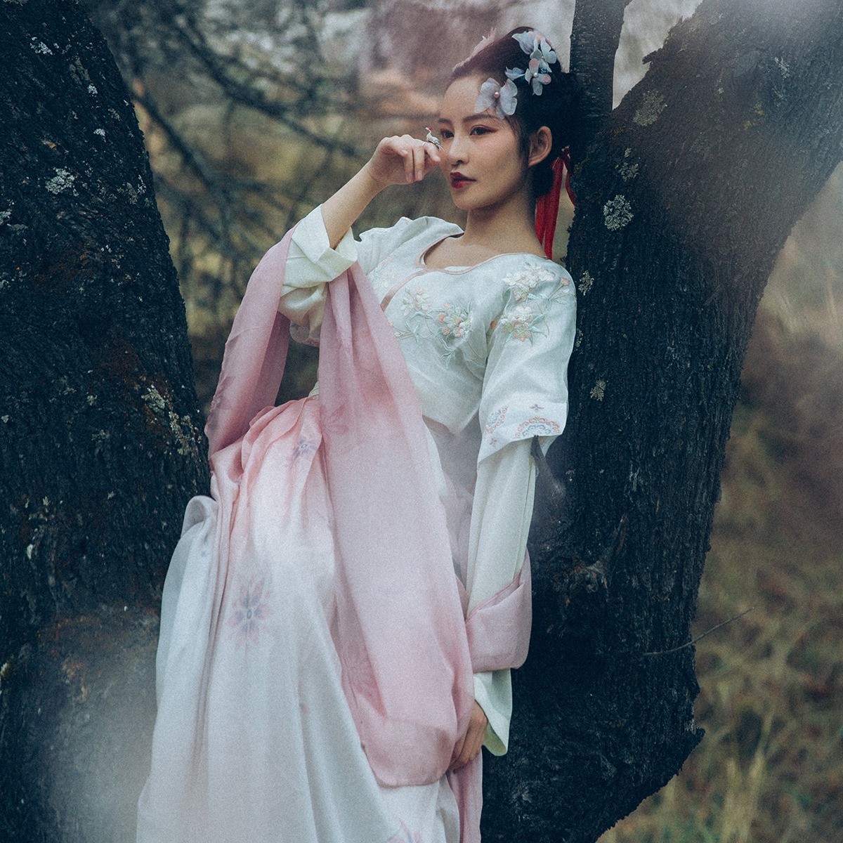 三款魏晉風優雅漢服，配上清新脫俗的你