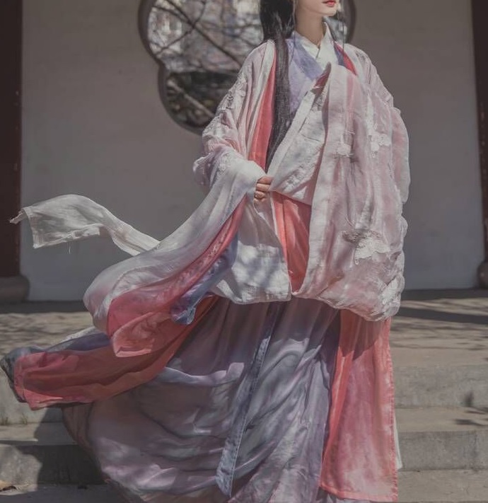 三款魏晉風優雅漢服，配上清新脫俗的你
