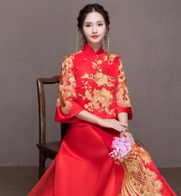 靈動金色孔雀中式禮服，唯美新娘禮服