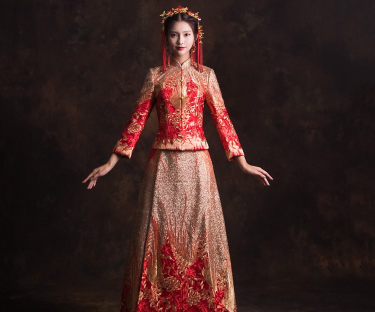 古典新娘結婚禮服，喜悅花朵中式禮服