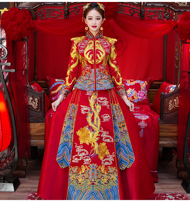 花開(kāi)牡丹中式禮服，古韻悠揚(yáng)奢華刺繡新娘禮服