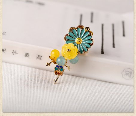 典雅氣質胸針，撞色唯美胸花