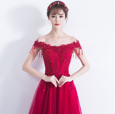 性感一字肩中式禮服，唯美流蘇珠花晚禮服
