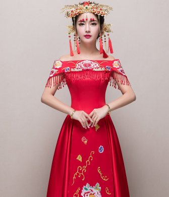 性感一字肩中式禮服，刺繡流蘇新娘禮服