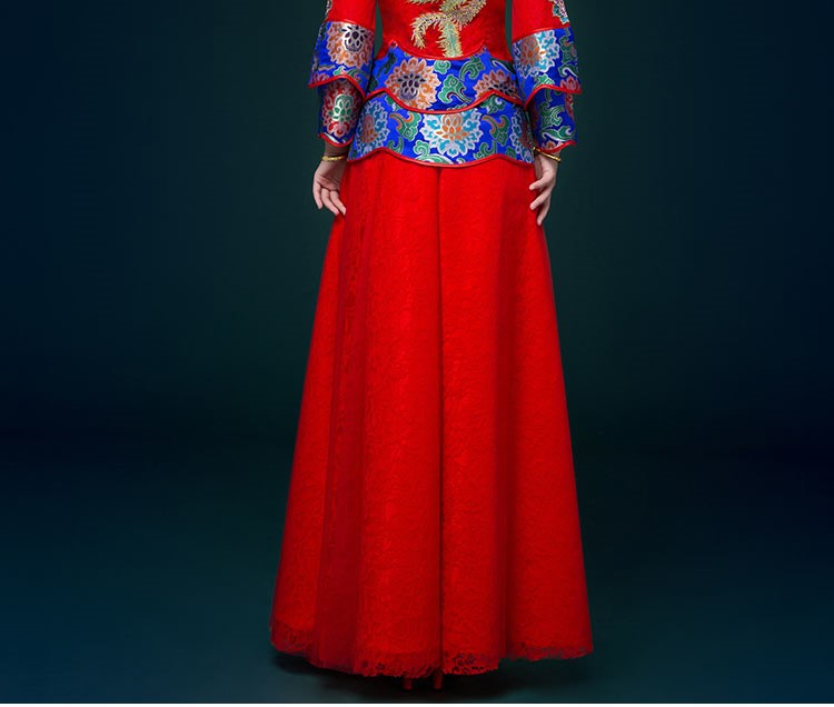 中國風(fēng)中式禮服，鳳凰刺繡新娘結(jié)婚禮服
